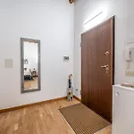 Martin's - Historic Boutique With Free Parking, Fast Wi-fi, Ac, Perfect For Couples & Business In Center Apartamento