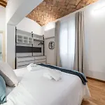 Apartamento Martin's - Historic Boutique With Free Parking, Fast Wi-fi, Ac, Perfect For Couples & Business In Center