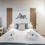 Διαμέρισμα Martin's - Historic Boutique With Free Parking, Fast Wi-fi, Ac, Perfect For Couples & Business In Center Μόντενα