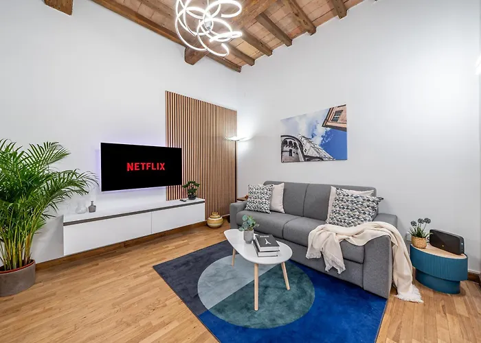 Martin'S Home - Historic Boutique Apartment With Free Parking, Fast Wi-Fi, Ac, Perfect For Couples & Business In Modena Center * Modena