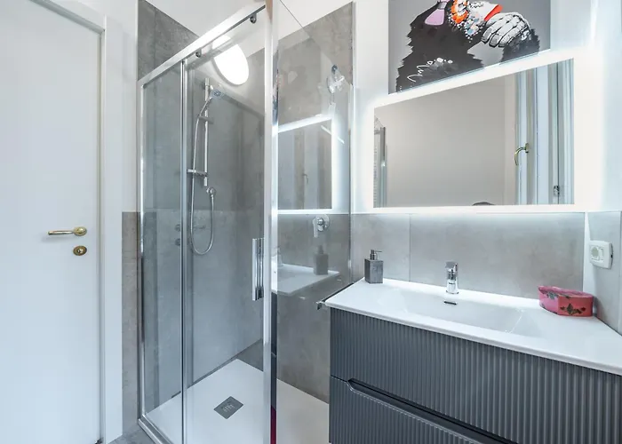 Martin'S Home - Historic Boutique Apartment With Free Parking, Fast Wi-Fi, Ac, Perfect For Couples & Business In Modena Center